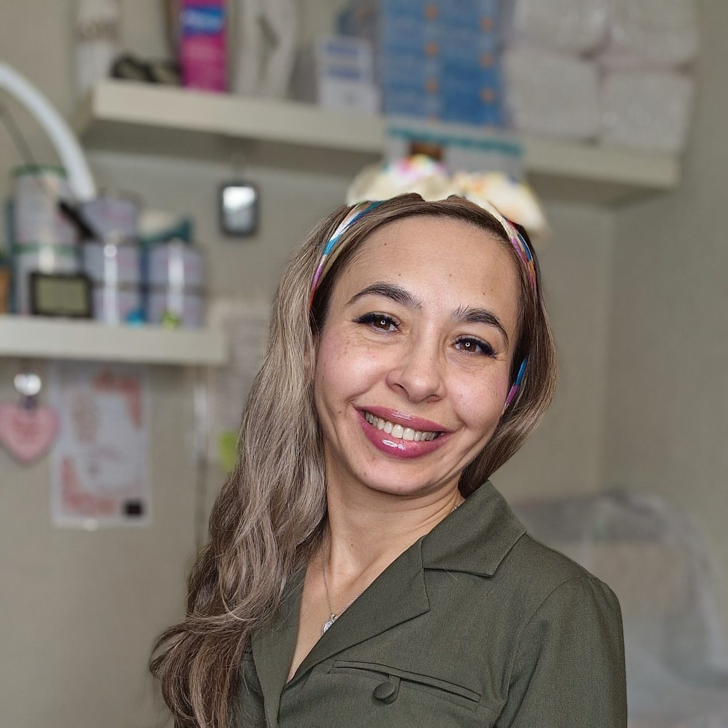 Dinara, especialista en sugaring